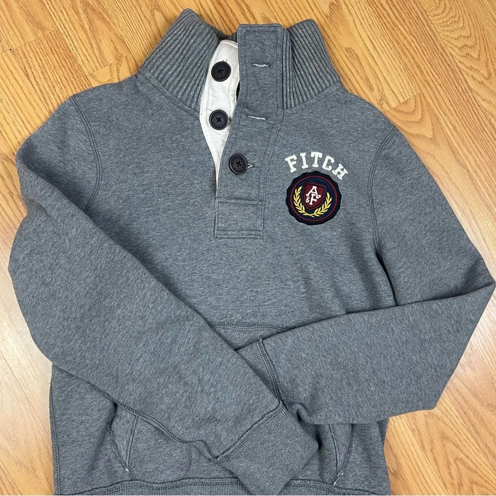 Abercrombie & Fitch Vintage Muscle Fit Gray Henley Mock Neck Sweatshirt - Picture 12 of 13